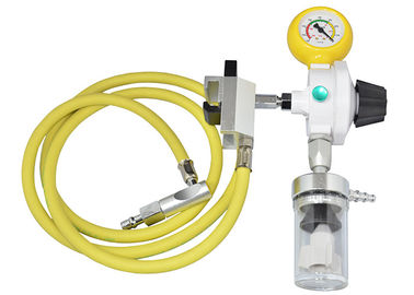 Regulador montado en la pared del extractor del vacío del hospital con el parte movible de la tubería para el gas médico